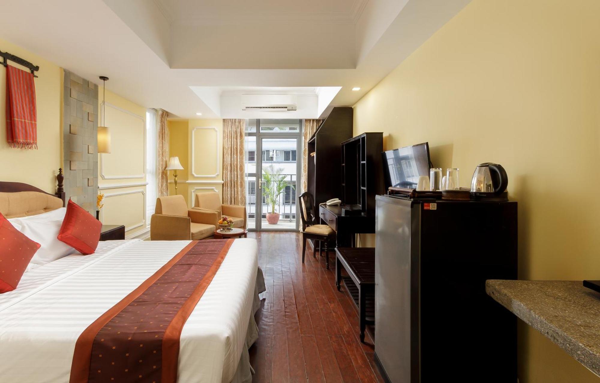 Arison Hotel Phnom Penh Exterior photo
